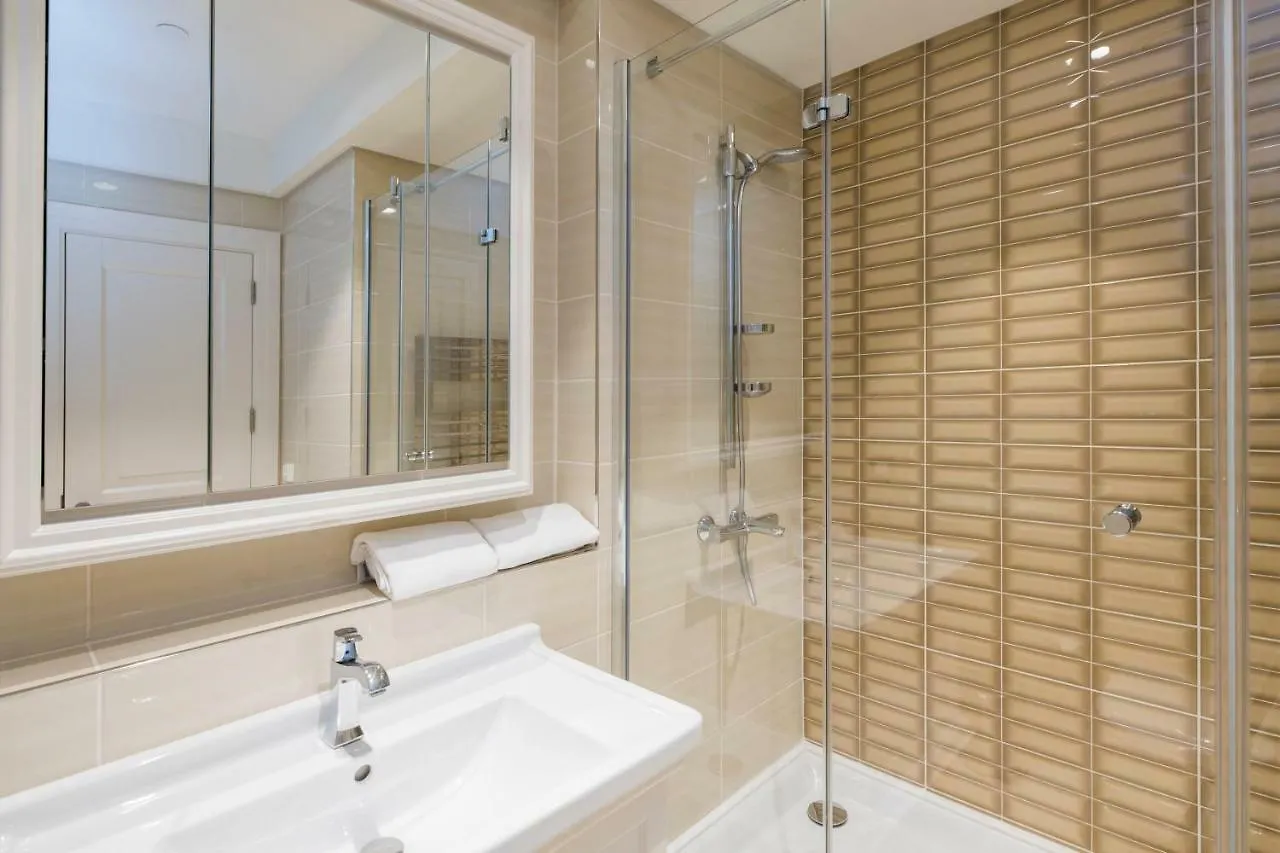 Ist Flats Serviced Apartments-Emaar Sq Istanbul Aparthotel